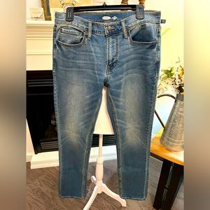 Old navy slim fit jeans 32x34. Never worn